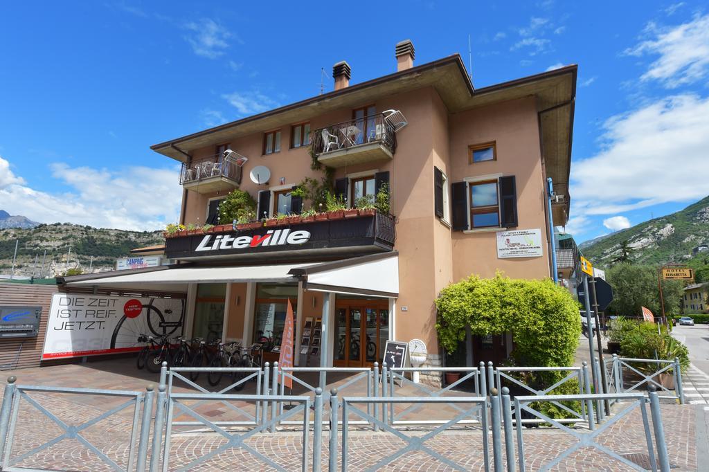 Casa Barcelli Sport & Family Apartments Torbole Sul Garda Luaran gambar